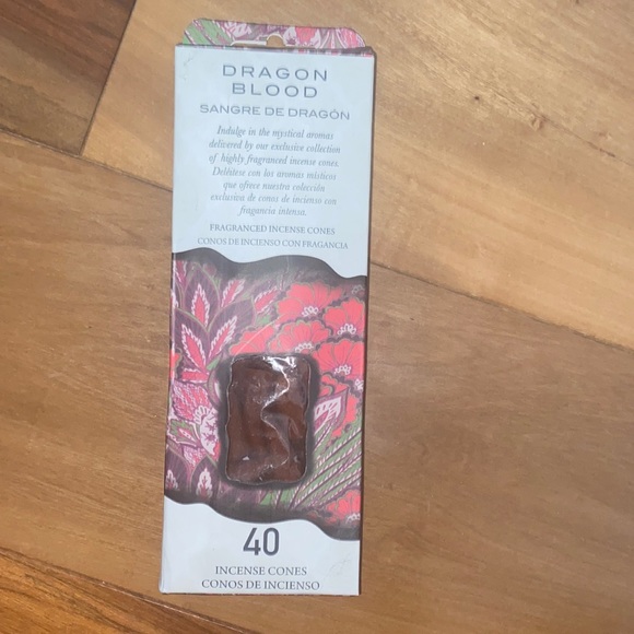 BRAND NEW DRAGON’S BLOOD INCENSE CONES - Picture 1 of 2